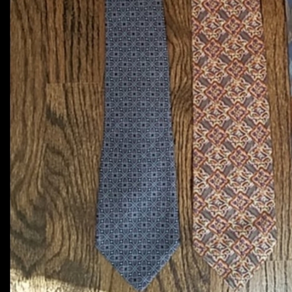 Christian Dior Vintage Bundle Set of 2 All Silk Italian Gray Tan Paisley Necktie - Picture 2 of 10
